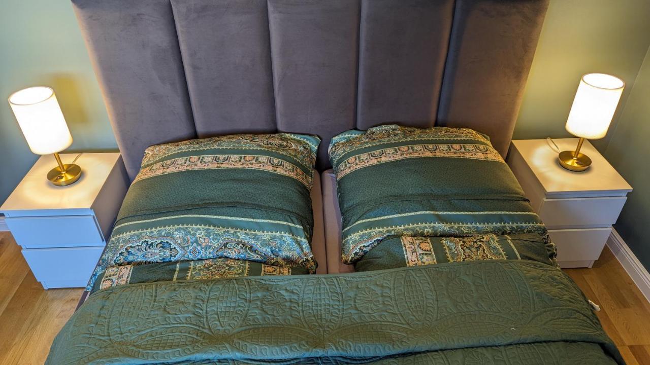 Hospedagem domiciliar 3 Rooms - Zimmervermietung Naehe Flughafen Ber - Gratis Wlan, Parken & Netflix Berlim