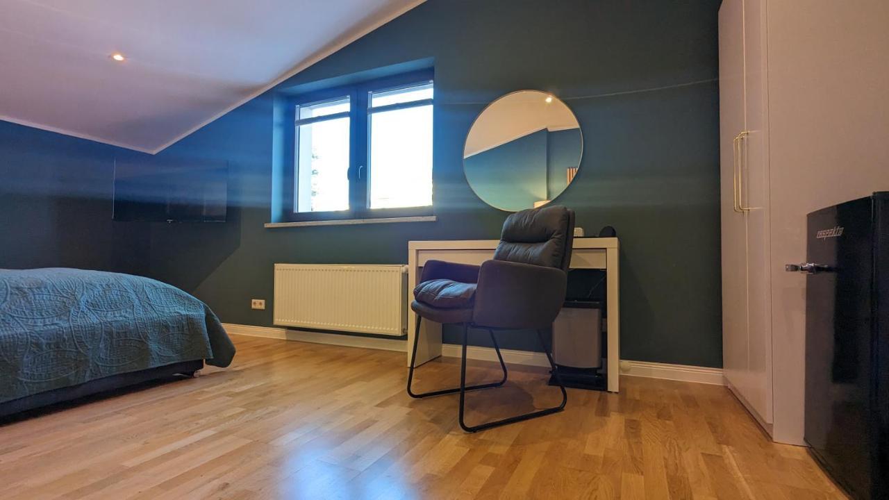 3 Rooms - Zimmervermietung Naehe Flughafen Ber - Gratis Wlan, Parken & Netflix Hospedagem domiciliar *